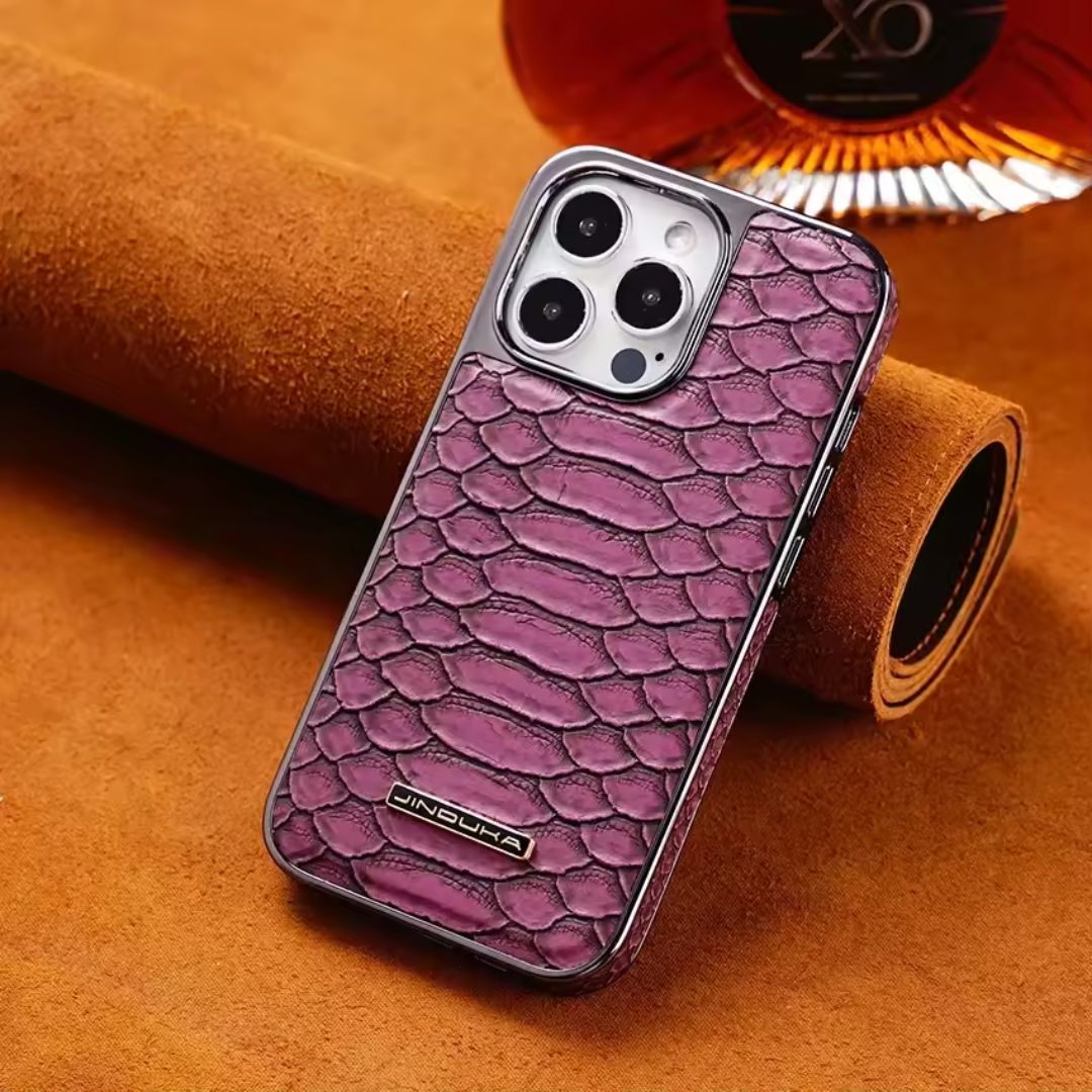 Case iPhone de Couro Premium com Detalhes