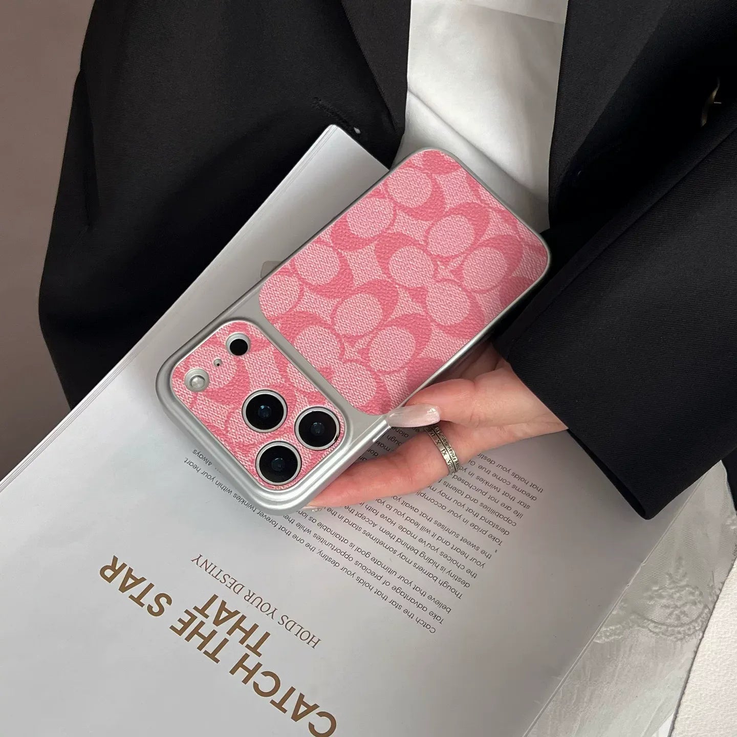 https://cdn.shopify.com/s/files/1/0960/8599/9955/files/lux_case_15.webp?v=1768246334